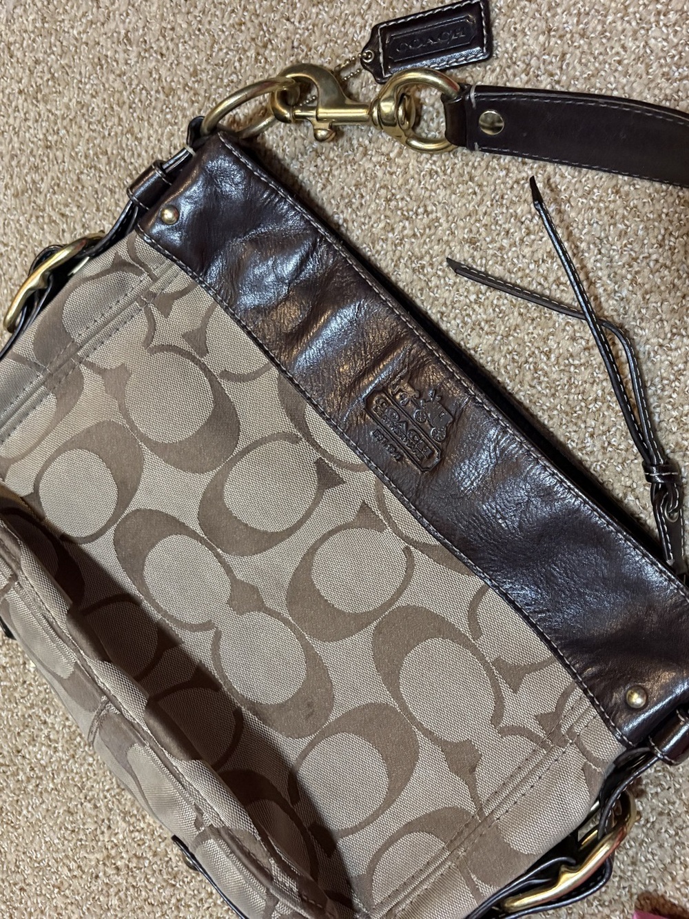 Coach Hamptons Signature Hobo Bag Signature Shoulder Bag in Brown & Beige - Picture 7 of 7